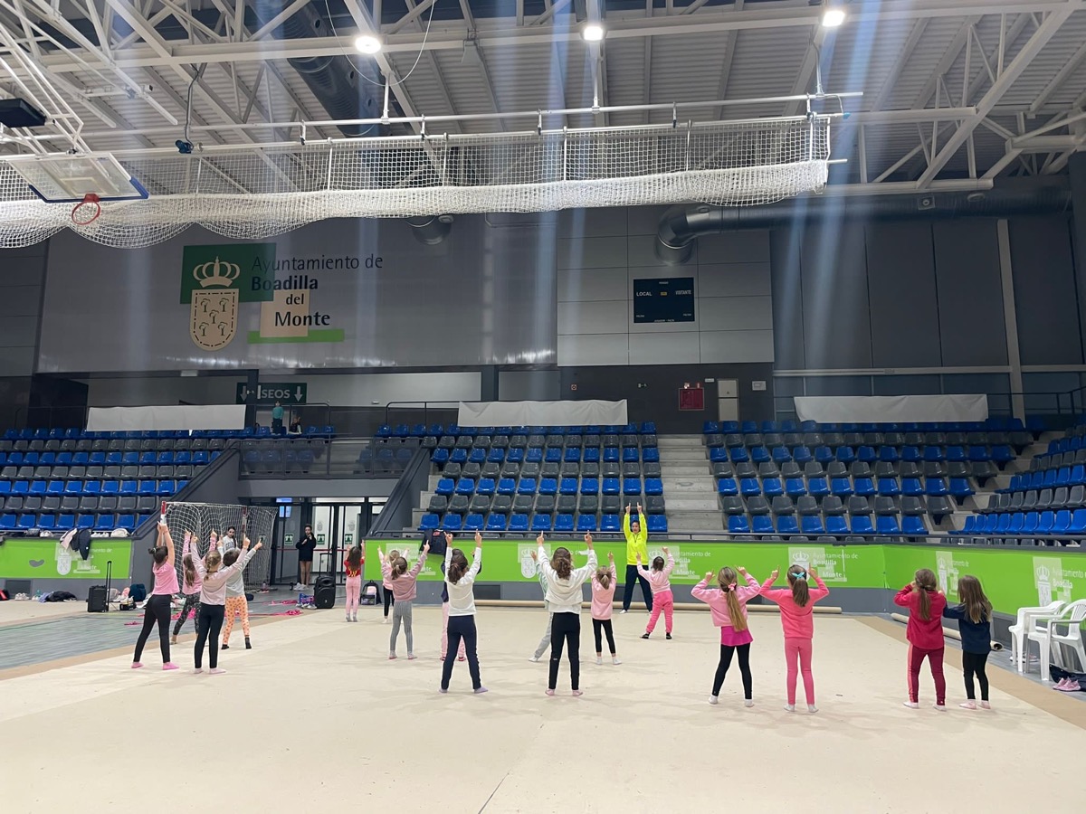 Sesión de escuela en el Polideportivo Príncipe Felipe