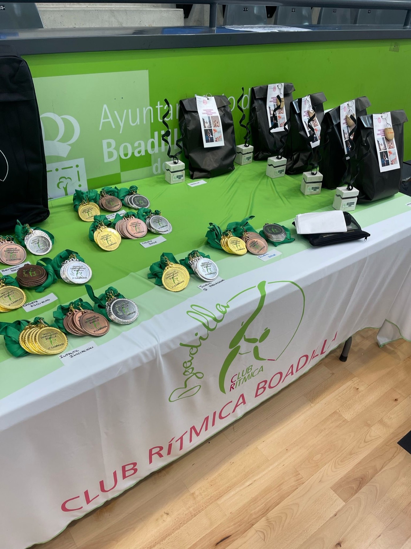Mesa de medallas del Trofeo Entrenadoras